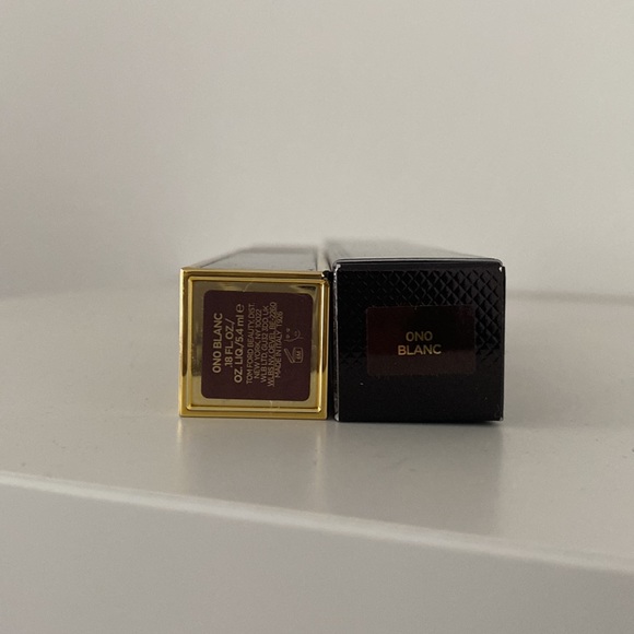 Tom ford Shade & Illuminate Concealer #ONE BLANC - Picture 4 of 5